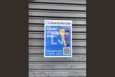 Casa à venda com 367m², 4 quartos e 2 vagas Casa à venda com 367m², 4 quartos e 2 vagasPlaquinha