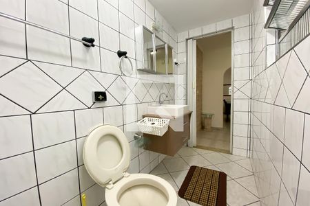 Casa à venda com 367m², 4 quartos e 2 vagas Casa à venda com 367m², 4 quartos e 2 vagasBanheiro