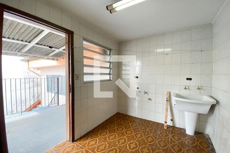 Casa à venda com 367m², 4 quartos e 2 vagas Casa à venda com 367m², 4 quartos e 2 vagasÁrea de Serviço