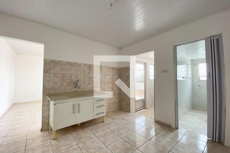 Casa à venda com 367m², 4 quartos e 2 vagas Casa à venda com 367m², 4 quartos e 2 vagasCozinha e Área de Serviço