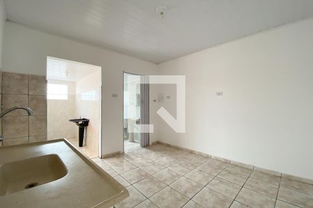 Casa à venda com 367m², 4 quartos e 2 vagas Casa à venda com 367m², 4 quartos e 2 vagasCozinha e Área de Serviço