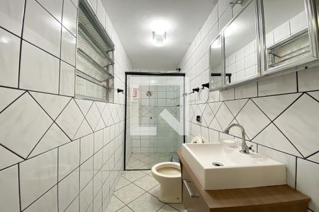 Casa à venda com 367m², 4 quartos e 2 vagas Casa à venda com 367m², 4 quartos e 2 vagasBanheiro