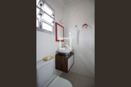 Casa à venda com 261m², 2 quartos e 6 vagas Casa à venda com 261m², 2 quartos e 6 vagasBanheiro