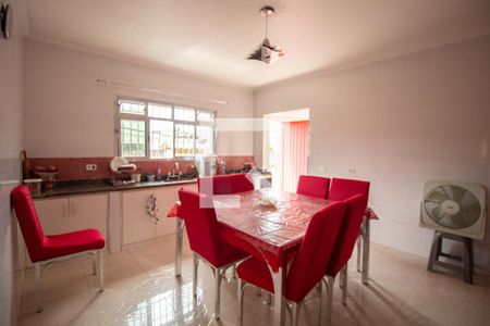 Casa à venda com 261m², 2 quartos e 6 vagas Casa à venda com 261m², 2 quartos e 6 vagasCozinha