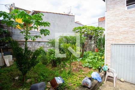 Casa à venda com 261m², 2 quartos e 6 vagas Casa à venda com 261m², 2 quartos e 6 vagasQuintal