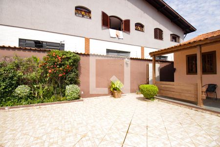 Casa para alugar com 420m², 2 quartos e 10 vagas Casa para alugar com 420m², 2 quartos e 10 vagasquintal