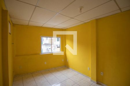 Quarto de kitnet/studio para alugar com 1 quarto, 42m² em Raul Veiga, São Gonçalo