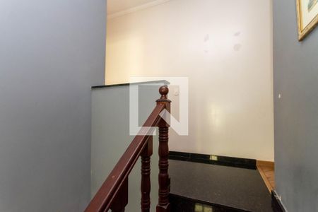 Escada de casa à venda com 4 quartos, 142m² em Vila Rosália, Guarulhos