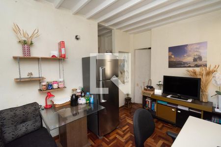 Sala de apartamento à venda com 2 quartos, 42m² em Granja Lempp, Contagem