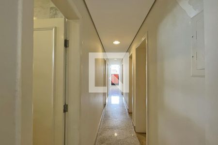 Corredor  de casa de condomínio à venda com 7 quartos, 700m² em Unidade de Vizinhanças Quintas Morro do Chapéu, Nova Lima