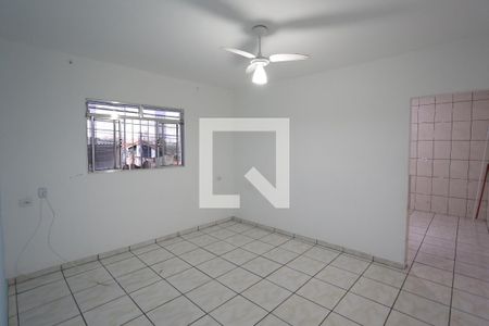 Sala de casa para alugar com 2 quartos, 80m² em Vila Paranagua, São Paulo