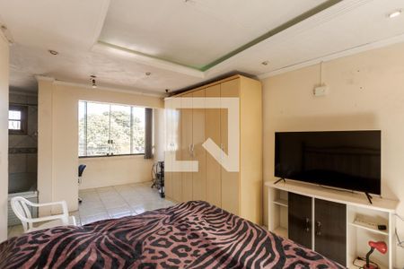 Suíte de casa à venda com 6 quartos, 150m² em Sarandi, Porto Alegre