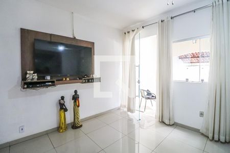 Sala de casa para alugar com 4 quartos, 150m² em Planalto, Belo Horizonte