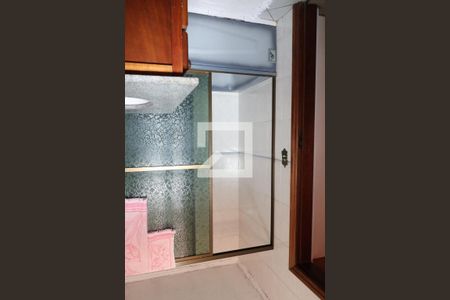 Banheiro da Suíte de casa à venda com 5 quartos, 252m² em Cidade Domitila, São Paulo