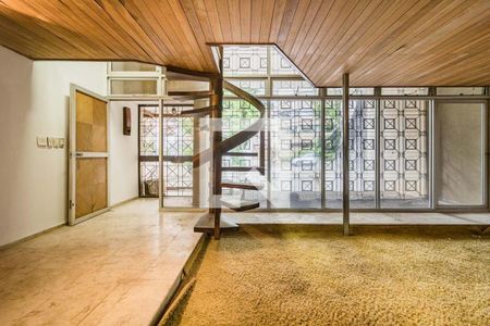 Casa à venda com 4 quartos, 278m² em Auxiliadora, Porto Alegre