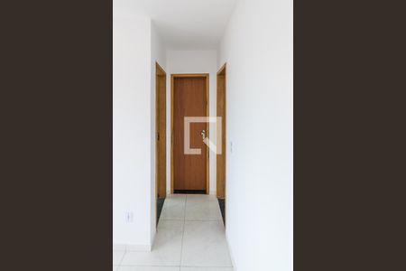 Corredor de apartamento à venda com 2 quartos, 50m² em Penha Circular, Rio de Janeiro
