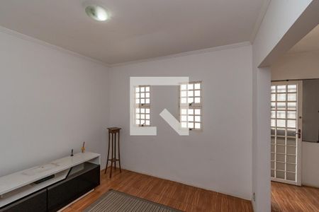 Sala de TV de casa à venda com 2 quartos, 260m² em Vila Rossi Borghi E Siqueira, Campinas