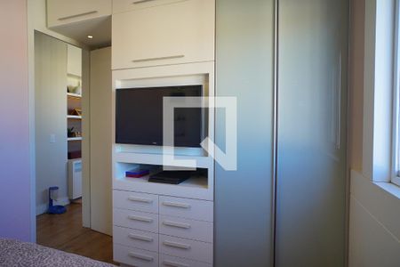 Quarto 1 de apartamento à venda com 2 quartos, 56m² em Protásio Alves, Porto Alegre