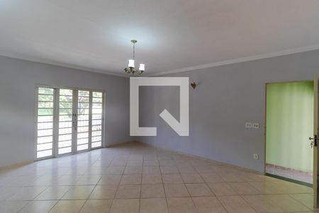 Sala 01 de casa para alugar com 3 quartos, 160m² em Jardim Capivari, Campinas