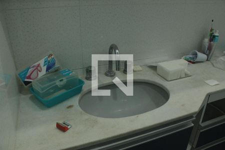 Banheiro de apartamento para alugar com 3 quartos, 74m² em Vila Constancia, São Paulo