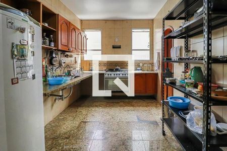 Apartamento para alugar com 4 quartos, 220m² em Funcionários, Belo Horizonte