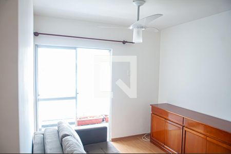 sala de apartamento para alugar com 2 quartos, 62m² em Pechincha, Rio de Janeiro