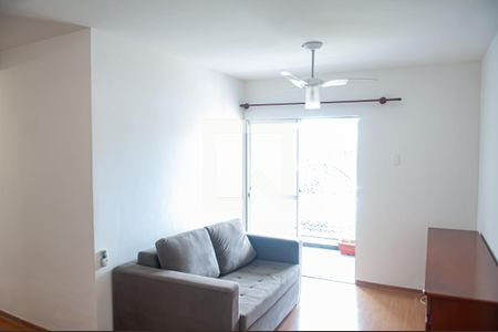 sala de apartamento para alugar com 2 quartos, 62m² em Pechincha, Rio de Janeiro