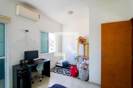 Quarto de apartamento à venda com 1 quarto, 72m² em Vila Scarpelli, Santo André