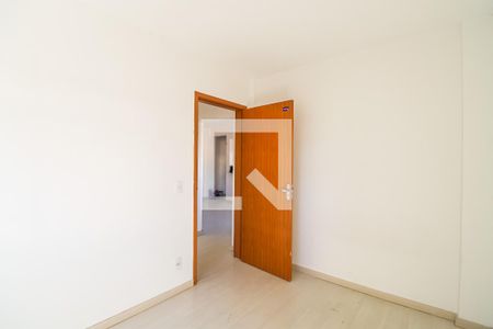 Quarto 2 de apartamento para alugar com 2 quartos, 48m² em Mantiqueira, Belo Horizonte