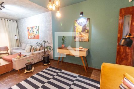 Sala de estar de casa à venda com 3 quartos, 185m² em Vila Vitório Mazzei, São Paulo