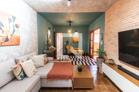 Sala de casa à venda com 3 quartos, 185m² em Vila Vitório Mazzei, São Paulo