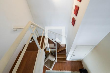 Escada de apartamento à venda com 2 quartos, 78m² em Pinheiros, São Paulo