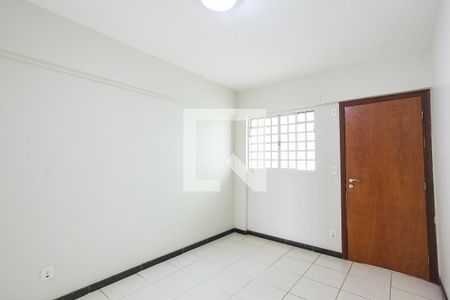 Sala de apartamento para alugar com 1 quarto, 40m² em Tibery, Uberlândia