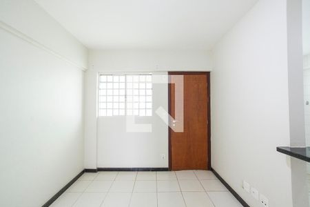 Sala de apartamento para alugar com 1 quarto, 40m² em Tibery, Uberlândia