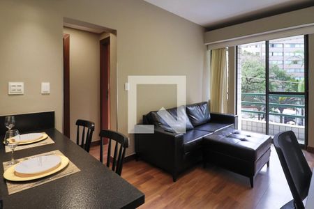 Sala de apartamento para alugar com 1 quarto, 45m² em São Pedro, Belo Horizonte