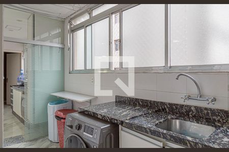 Apartamento à venda com 211m², 4 quartos e 2 vagas Apartamento à venda com 211m², 4 quartos e 2 vagasÁrea de Serviço
