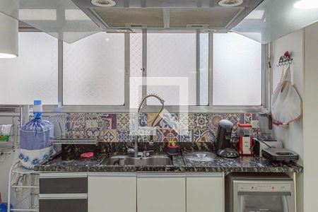 Apartamento à venda com 211m², 4 quartos e 2 vagas Apartamento à venda com 211m², 4 quartos e 2 vagasCozinha