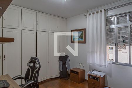 Apartamento à venda com 211m², 4 quartos e 2 vagas Apartamento à venda com 211m², 4 quartos e 2 vagasQuarto 1