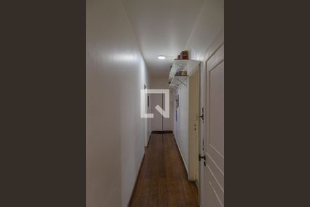 Apartamento à venda com 211m², 4 quartos e 2 vagas Apartamento à venda com 211m², 4 quartos e 2 vagasCorredor