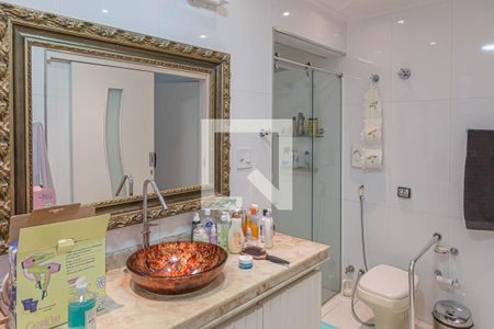 Apartamento à venda com 211m², 4 quartos e 2 vagas Apartamento à venda com 211m², 4 quartos e 2 vagasBanheiro da Suíte