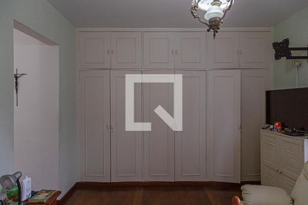 Apartamento à venda com 211m², 4 quartos e 2 vagas Apartamento à venda com 211m², 4 quartos e 2 vagasQuarto 3 - Suíte