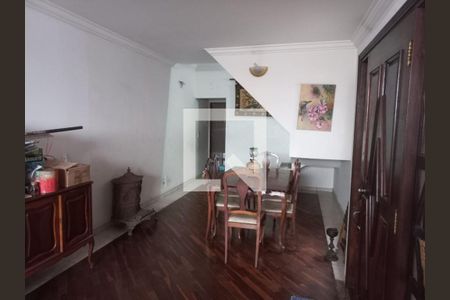 Casa à venda com 4 quartos, 200m² em Vila Bertioga, São Paulo