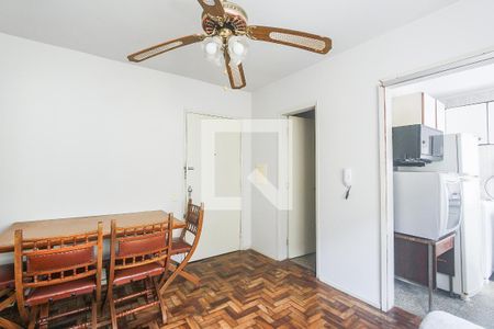 Sala de apartamento para alugar com 1 quarto, 38m² em Passo D’areia, Porto Alegre