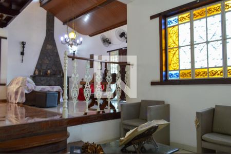 Sala de Estar  de casa à venda com 4 quartos, 383m² em Taquara, Rio de Janeiro