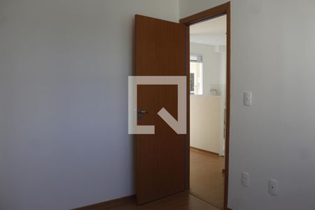 Quarto 2 de apartamento para alugar com 2 quartos, 38m² em Jansen, Gravataí