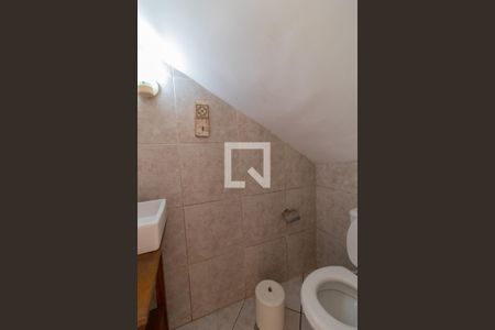 Lavabo de casa à venda com 3 quartos, 150m² em Guarujá, Porto Alegre