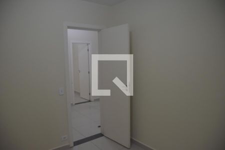 Quarto 2 de apartamento para alugar com 3 quartos, 42m² em Vila Urupes, Suzano