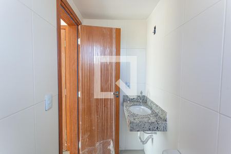 Banheiro da Suíte de apartamento à venda com 2 quartos, 111m² em Cachoeirinha, Belo Horizonte