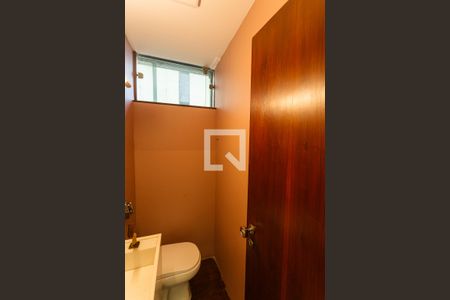 Lavabo de apartamento para alugar com 4 quartos, 140m² em Centro, Belo Horizonte