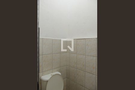 Banheiro de casa para alugar com 1 quarto, 10m² em Taboão, Diadema